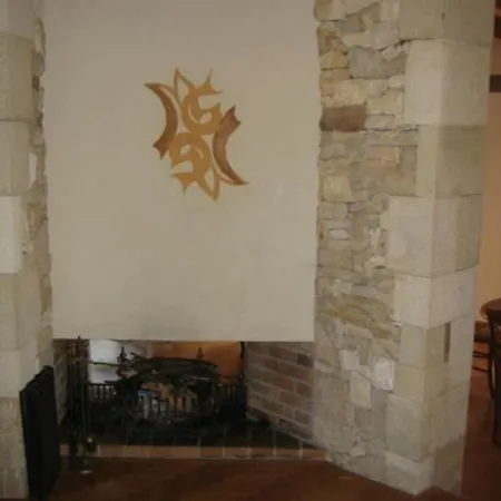 بيت ضيافة Domaine Du Besset Aubusson-d'Auvergne