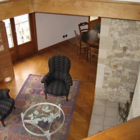 بيت ضيافة Domaine Du Besset Aubusson-d'Auvergne
