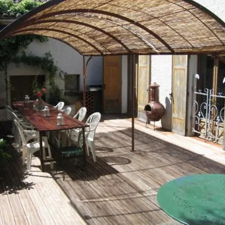 بيت ضيافة Domaine Du Besset Aubusson-d'Auvergne