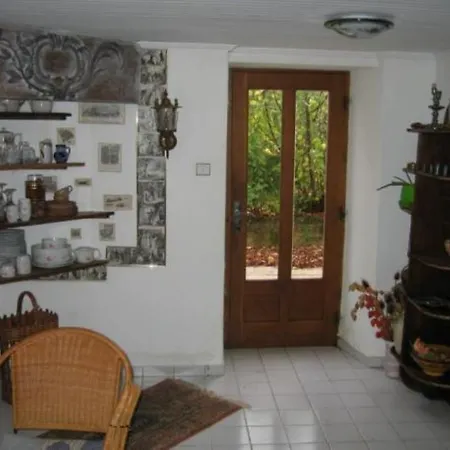 بيت ضيافة Domaine Du Besset 3*